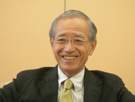 図1 2020 IEEE Robert Noyce賞を受賞する香山晋氏 セミコンポータルの創業者でもある