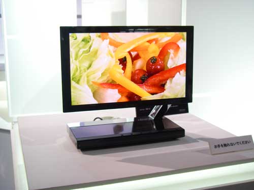 CEATEC Japanで展示されたソニーの11型有機ELテレビ