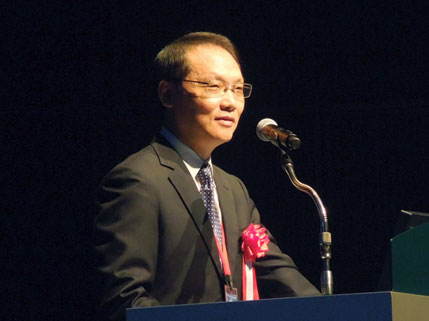 図1 UMC Tech Forumで講演するP. W. Yen社長(CEO)