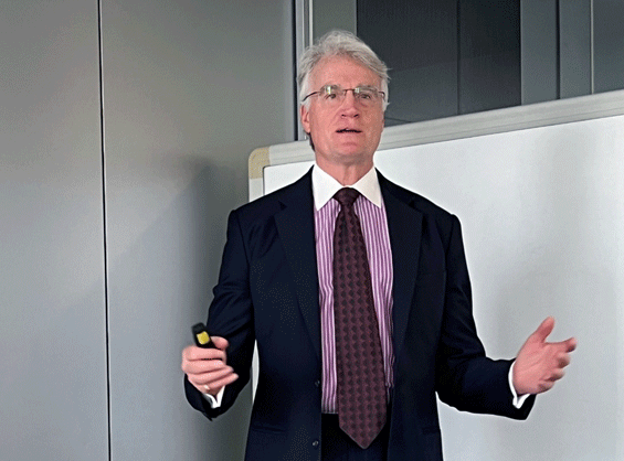 Keysight Roger Nichols氏