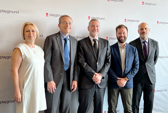 VC��Pat Gelsinger���Peter Barrett����濴�˥������ȥ��åפ���