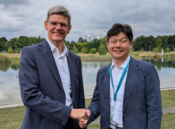 Infineon Peter Wawer��ʺ��ˤȥ����� �����±ѻ�ʱ���