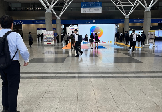 CEATEC���