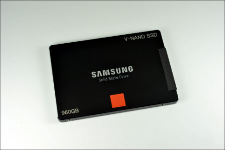 図1　サムスンの960GバイトのSSD　出典：Samsung Electronics