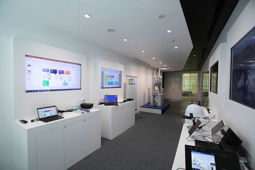 図1　Nokia先端技術センターにローカル5Gの実験設備を備えた　出典：Nokia
