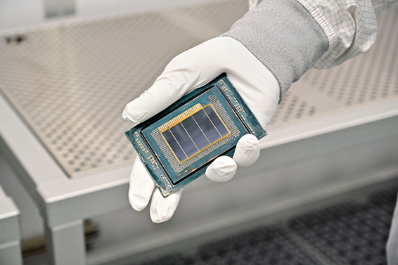 Xeon 6+ / Intel