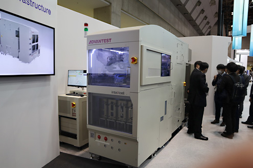 図1 セミコンジャパン2022で実機を展示したアドバンテストの「inteXcell」