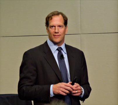 図1 Maximオートモーティブソリューションズ部門マネージングディレクタのKen Robinett氏