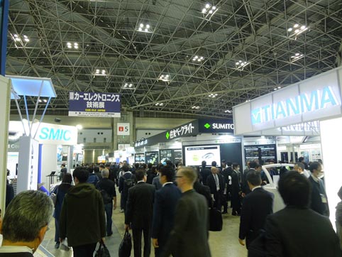 図1 国際カーエレクトロニクス技術展のひとコマ 東京ビッグサイトにて筆者撮影