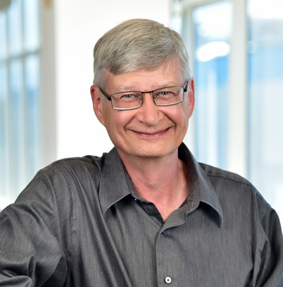 図1 Intel Senior VP兼CTO & GM Technology DevelopmentのMike Mayberry氏 出典:Intel Corp.