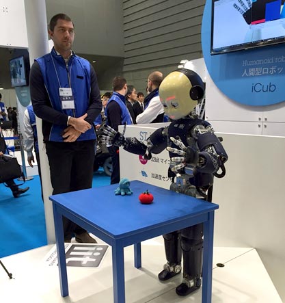 図1 Cortex-M4を10個搭載したヒューマノイドロボットiCub イタリアの研究所であるIstituto Italiano Di Tecnologiaが製作した