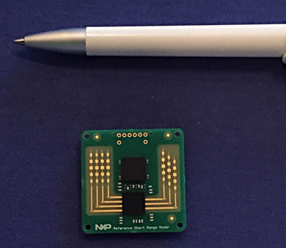 図1　切手サイズのレーダーシステム　出典：NXP Semiconductors