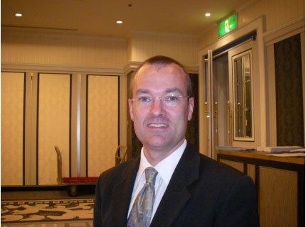 ElonicsҥޡƥôĹJulian Hayes