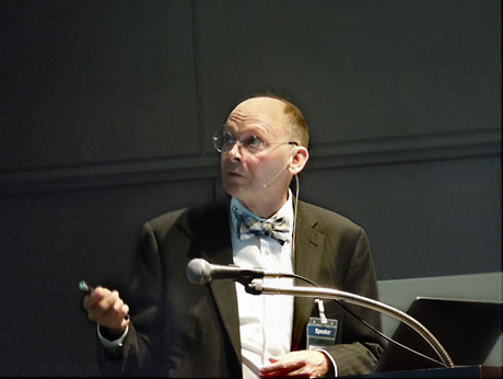 図1 Analog Devices社CTO Office, Director of Simulation DevelopmentのMike Engelhardt氏