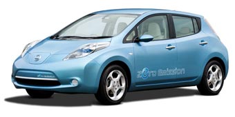 日産自動車が8月2日に発表した電気自動車「リーフ」