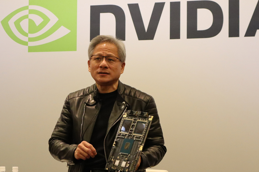 ܤդʥᥫȥ˥AIȯ٤סNvidia Huang CEO